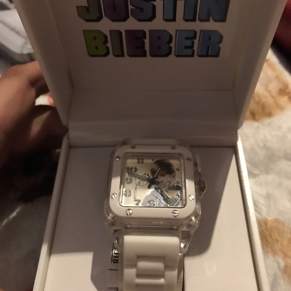 2011 Justin Bieber White Tour Watch - Picture 2 of 4